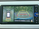 後方が確認しやすく、安全運転をサポートします。狭い道や駐車時にも、安心して運転できます。