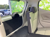 コンパクトながらも3列目シートを確保。いざという時に便利です。荷物を積むことも可能です。