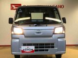 ☆オートライト機能☆車外の明るさに応じて自動的でヘッドランプを点灯および消灯します。夕暮れ時やトンネルなどで便利です!