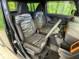 運転席シート廻りは使用感も少なく、良好な状態となっています。丁寧に使われていたことがよくわかりますね。