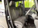 運転席シート廻りは使用感も少なく、良好な状態となっています。丁寧に使われていたことがよくわかりますね。