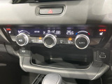 【シートヒーター】寒い日に重宝するシートヒーター!エアコンより早く温まってくれるので寒がりの人も安心ですね♪エアコンの温風は乾燥するから苦手、という方にもをおすすめです。