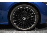 メルセデスの認定中古車「サーティファイドカー」では、万一お車が故障した場合も、ご購入後1年間もしくは2年間※は走行距離にかかわらずメルセデス・ベンツ正規サービスネットワークで無料修理いたします