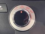 【ドライブモードセレクター】ダイヤル一つで簡単にモード切替が可能♪燃費重視の2WDモードから、雪道や本格的なオフロードでも頼れる4WD LOCKモードまで、幅広い使い方に対応しています。