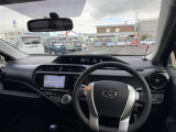 見通しのよいすっきりとした視界で、誰でも運転しやすいです。運転のしやすさは疲れにくさにも繋がりますよ♪