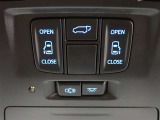 両側パワースライドドア装備!運転席からワンタッチで自由にスライドドアを開閉。後部座席の乗り降りもラクチンで半ドアになる心配もありません♪