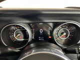 【スピードメーター】メーターがシンプルで見やすく運転しやすいですね!