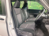 運転席シート廻りは使用感も少なく、良好な状態となっています。前オーナー様が丁寧に使っていたことがよくわかりますね。