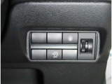 【横滑り防止アシスト】【衝突軽減ブレーキ】【車線逸脱警報】安全装備も充実しております〇