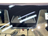 【スマートアシスト3】走行中に前方の車両等を認識し、衝突しそうな時は警報とブレーキで衝突回避と被害軽減をアシスト。より安全にドライブをお楽しみいただけます。