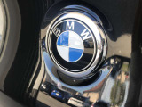 BMW認定中古車は100項目の箇所を徹底的にチェック致します。機械的な箇所や電気系、コンピューターなどを詳細に点検。交換基準に達した部品は整備した後にご納車致します。