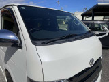 中古車両のため使用感はございますが、ボディの艶を保っており、内外装ともに非常にきれいな状態です。