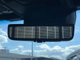 【デジタルインナーミラー】後席の大きな荷物や同乗者で後方が確認しづらい時でも安心!カメラが撮影した車両後方の映像をルームミラー内に表示。クリアな視界で状況の確認が可能です!