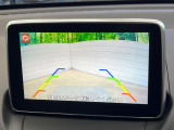 【バックカメラ】駐車時に後方がリアルタイム映像で確認できます。大型商業施設や立体駐車場での駐車時や、夜間のバック時に大活躍!運転スキルに関わらず、今や必須となった装備のひとつです!