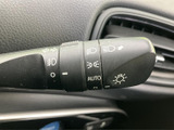 操作しやすいウインカーレバーで、安全確認を怠りなく。オートリターン機能など、運転をサポートする機能も搭載されています。