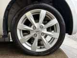 165/55R15ノーマルタイヤ装着車♪各種アルミホイールや、スタッドレスタイヤも取扱いしております。是非ご相談ください♪