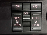 両側パワースライドドア装備!運転席からワンタッチで自由にスライドドアを開閉。後部座席の乗り降りもラクチンで半ドアになる心配もありません♪