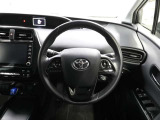 各操作スイッチなどもハンドルから手を放すことなく操作可能で安全運転に支援いたします!
