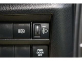 車体が傾いた状態の時にヘッドライトの光の高さを上下に調整することが出来ます!