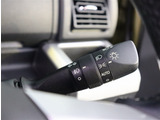 自社工場を3拠点完備しております。重整備やカスタムを始め、ご購入後のお車のメンテナンスも弊社にお任せください。