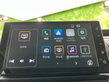 ラジオやテレビ、Bluetooth、USB/iPodなどの選択肢が画面に並びます。表示がまとまっており、聴きたい音源や使いたい機能を確認しやすい構成です。