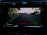 駐車やバックの際に後方を確認しやすいリアビューカメラを装備。周囲の状況を把握しやすく、日常の取り回しをサポートしてくれます。