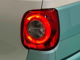 丸目で愛嬌のあるデザインのLEDリヤコンビネーションランプ(LEDストップランプ)が省電力・長寿命化を実現。
