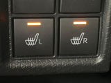 【シートヒーター】寒い日に重宝するシートヒーター!エアコンより早く温まってくれるので寒がりの人も安心ですね♪エアコンの温風は乾燥するから苦手、という方にもをおすすめです。