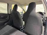 運転席後ろ側です。