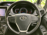 握りやすいステアリングで、快適なドライビングを実現。操作性にも優れており、運転がより楽しくなります。
