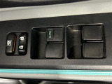 【パワーウインドウ】運転席のスイッチで、各席の窓ガラスの開閉ができます!あると便利ですよね!