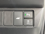 【パワーバックドア】スマートキーや運転席のボタンを押すだけでリアゲートが自動で開閉します!荷物を持っている時や、高い位置にあるバックドアを閉める際に便利な機能です♪