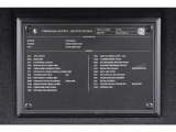 オプション装備を多数備えた一台で、特にスペシャルカラーのロッソポルトフィーノやカーボンファイバーLEDステアリング、各種カーボンパーツなど、車両の個性を際立たせる装備が充実しています。