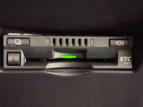 ETCカードを挿入することで高速道路をキャッシュレスで通行。ETCスマートインターチェンジやETC専用インターチェンジが利用できたり、とても便利なアイテムです!保証は修理保証のみとなります。