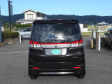 納車前には整備士がエンジンオイル交換を含む車両総点検をしてから納車となります。
