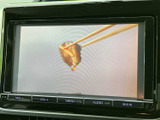 停車中に楽しめるTV機能。休憩時間にニュースやドラマなどをチェックできます。移動時間を有効活用できますね。