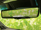 視認性の高いメーター類が、運転に必要な情報を的確にドライバーへ伝えます。直感的な操作で快適なドライブを。