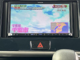停車中には、TVやビデオを楽しめます。長距離移動や待ち時間も快適に過ごせる、便利な機能です。