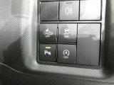 Aマークのスイッチはアイドリングストップ機能のON,OFF切替スイッチです。信号待ち等で停車時に一時的にエンジンを止めます、燃費向上に貢献しています。