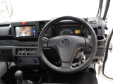 運転席に座ると☆こんな感じです♪