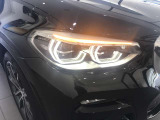 エンジェルアイ、イカリングと呼ばれるBMWのライトの正式名称は「コロナリング」です。一目でBMWとわかる伝統のデザインです。