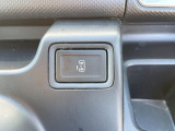 【パワースライドドア】スマートキーや運転席のスイッチでスライドドアの開閉が可能♪電動だから力を入れてドアを開ける必要が無く、小さいお子様でも、重い荷物を持っている時もラクに開け閉めできます♪