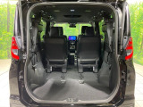 普段のお買い物や通勤、送迎等に十分な荷室スペースを確保しております。セカンドシートを倒すと、大きな荷物の積載も可能です♪