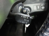 高速道路をアクセル操作なしで快適に走行できる、クルーズコントロールです。