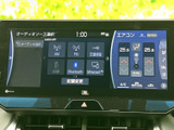 AM・FMラジオやUSB、Bluetoothなど、利用できるオーディオソースが一覧で表示されます。画面上で選択先を確認しやすく、普段使う音楽やラジオに切り替える際も便利です。