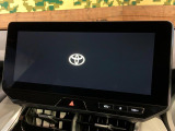 【12.3インチディスプレイオーディオ】スマートフォンと連携が可能な大画面ディスプレイオーディオです。スマートフォンのナビ機能を使用したり、Bluetooth接続で音楽もお楽しみいただけます!