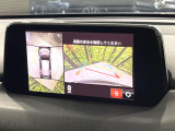 【360&deg;ビューモニター】専用のカメラにより、上から見下ろしたような視点で360度クルマの周囲を確認することができます☆死角部分も確認しやすく、狭い場所での切り返しや駐車もスムーズに行えます。