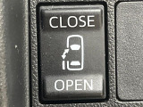 【パワースライドドア】スマートキーや運転席のスイッチでスライドドアの開閉が可能♪電動だから力を入れてドアを開ける必要が無く、小さいお子様でも、重い荷物を持っている時もラクに開け閉めできます♪