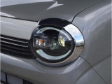 【ヘッドライト】省電力で長寿命の明るく運転しやすいLEDヘッドランプです。明るく照らすので暗い夜道からお客様を守ってくれます。お近くのスズキ自販島根までお越しください。