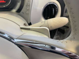 ステアリングから手を離すことなくシフト操作が可能。TwinAirの軽快な走りをより楽しめます。